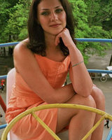 Алис (Алиса Гюровска)