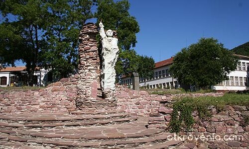 Паметника Петър Богдан