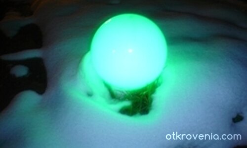 Лампа в снега...