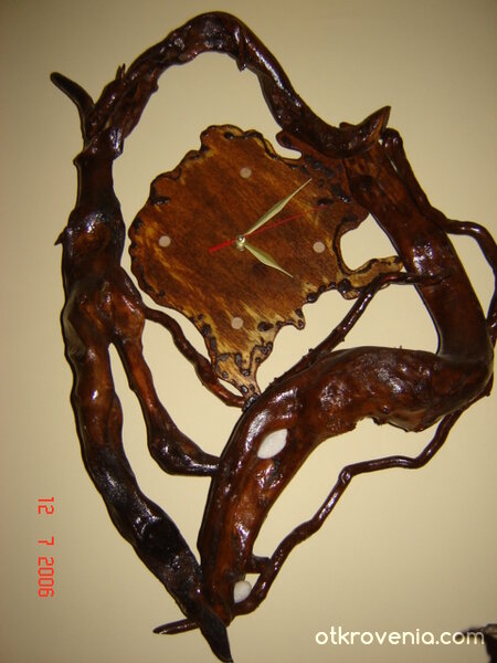 Дървения часовник