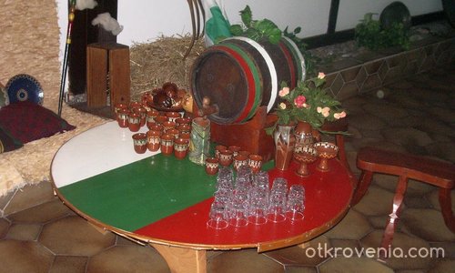 бяло-зелено-червено