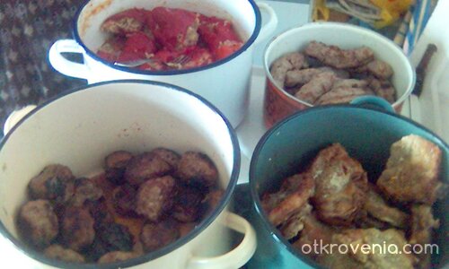 Панаирджийски чушки,пържоли, кюфтета и кебапчета...макар и един път в годината:)