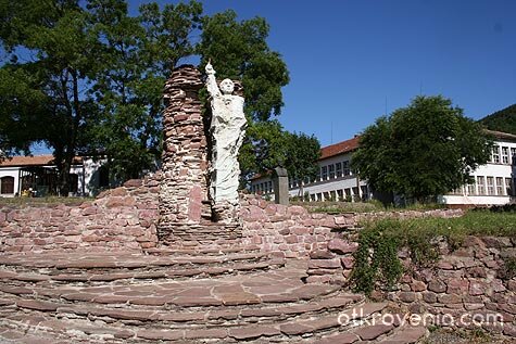 Паметника Петър Богдан