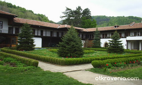 Соколски Манастир