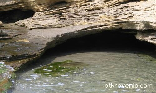 Скално джакузи