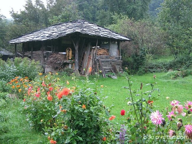 Kъща в планината ;)