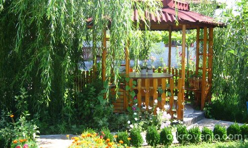 Отдих на изток от Рая