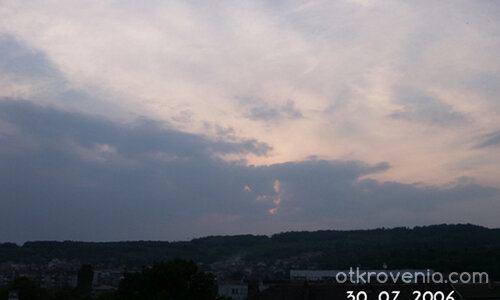 Просто залез над хълмовете