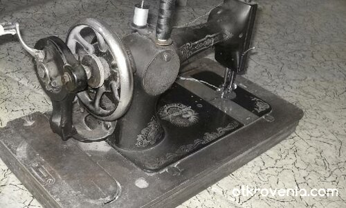 С дъх на нафталин