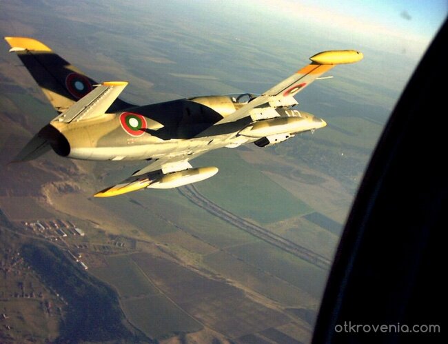 Самолет Л-39 Албатрос