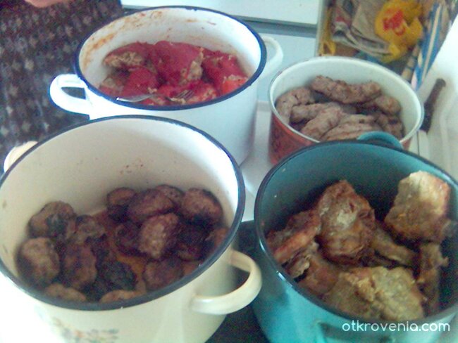 Панаирджийски чушки,пържоли, кюфтета и кебапчета...макар и един път в годината:)