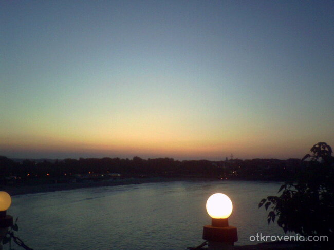 Залез над Созопол...